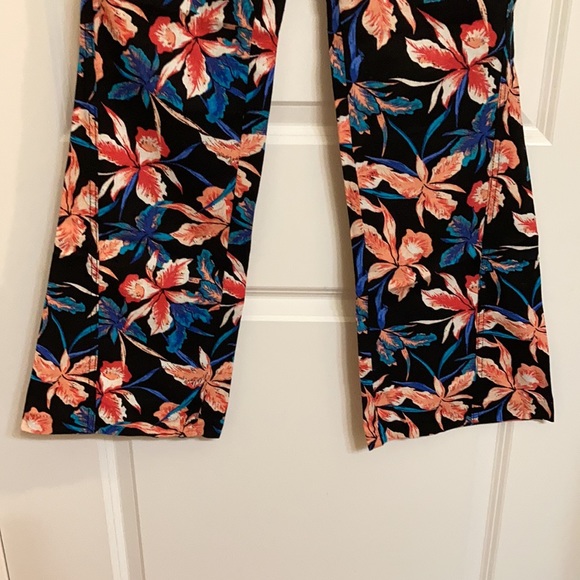 Roxy Floral Pants - Picture 2 of 6